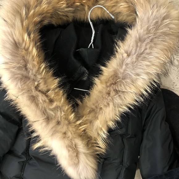 Mackage real size small almost new - Picture 4 of 9